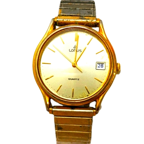 Lorus Date Just Gent's Watch - Picture 2 of 3